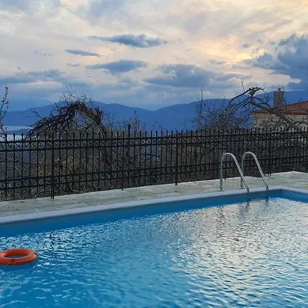Hotell Apollonia 4*