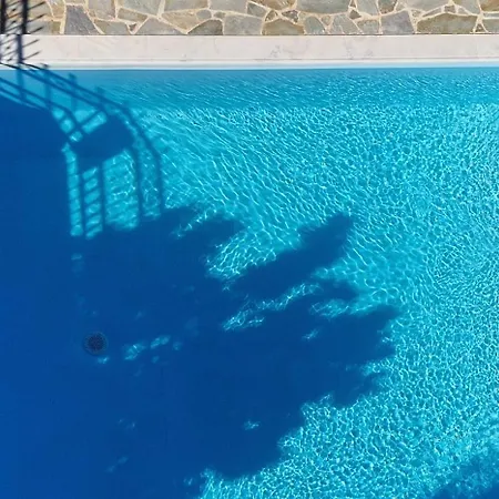 Hotell Apollonia 4*