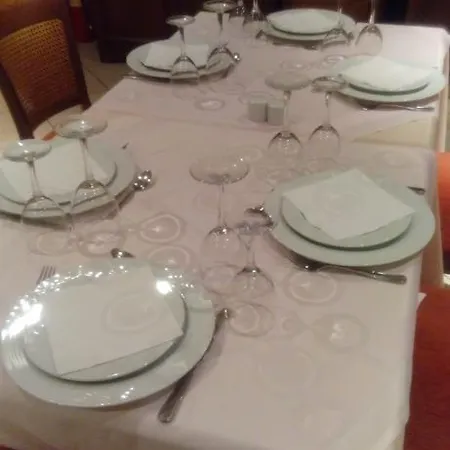 Hotell Apollonia 4*