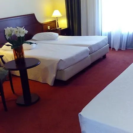 Apollonia Hotel