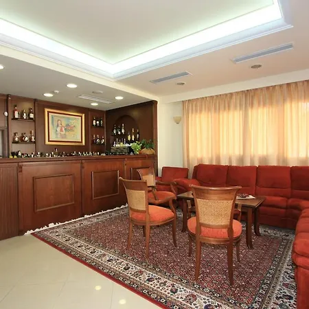 Hotell Apollonia 4*