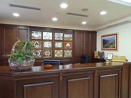 Hotell Apollonia Delphi