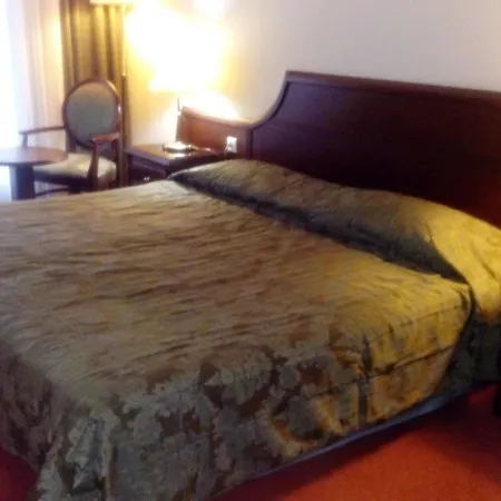 Apollonia Hotell