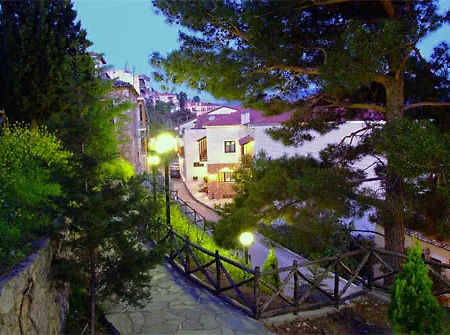 Apollonia Hotell 4*
